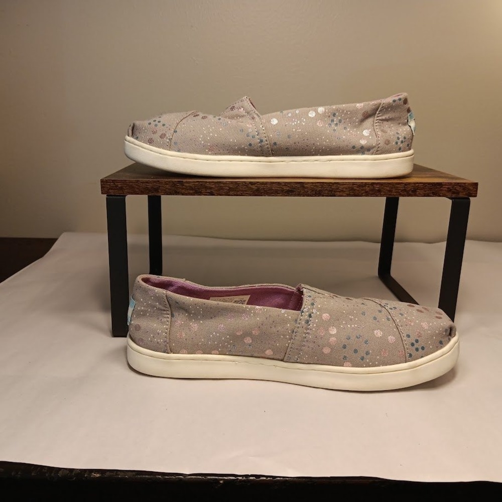 TOMS Alpargata Slip On Youth Size 4.5 Grey Metallic Polka Dot Excellent Canvas - Picture 3 of 8